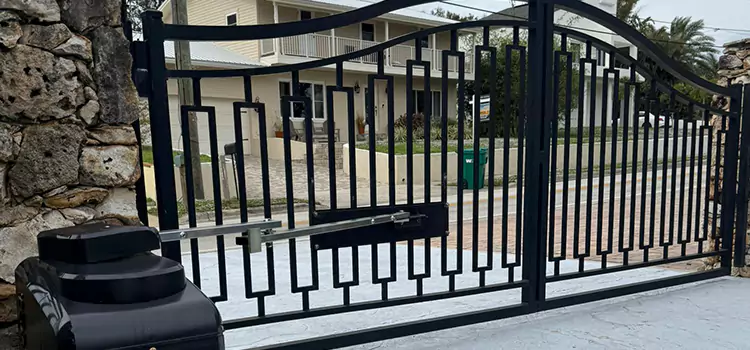Swing Gate Opener with Keypad Lacombe