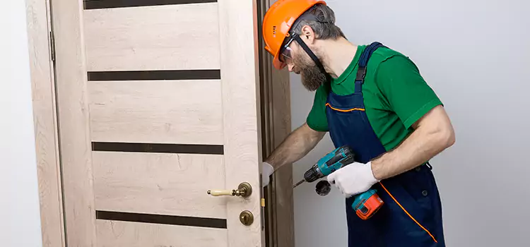 Replace Internal Door Handle with Lock Lacombe